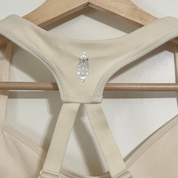 NWT Free People Movement Find Your Way Sports Bra in Eggnog - Picture 4 of 7